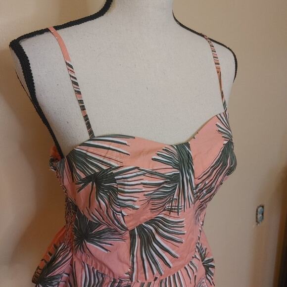 A New Day Size Medium Pink Green Palm Cropped Peplum Summer Beach Vacation Top - Picture 11 of 12